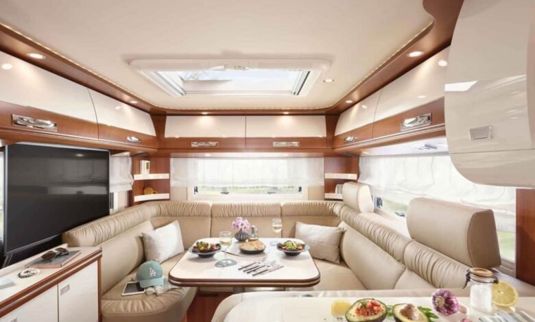 wohnmobil mit hecksitzgruppe